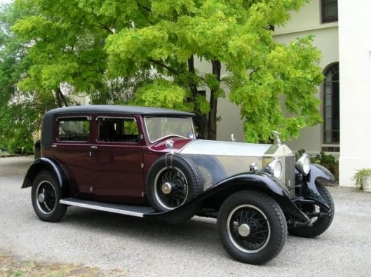 This 1927 Rolls-Royce Phantom I fetched AUD$100,000 (US$78,500)