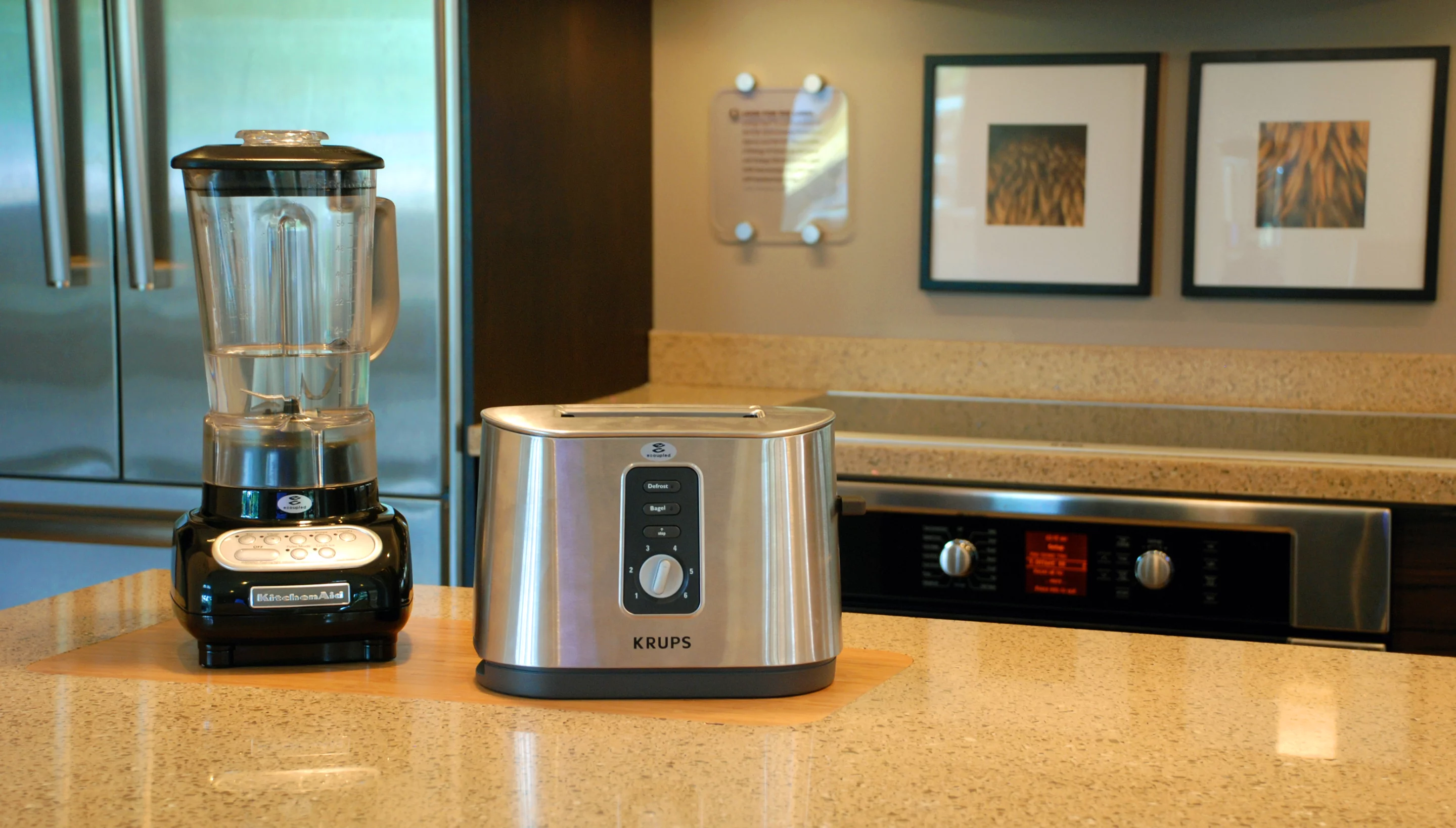 Wireless kitchen appliances that use direct power are being demonstrated at CES 2013
