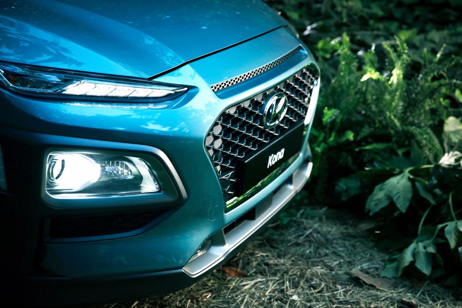 The nose of the Kona is very busy compared to the i30