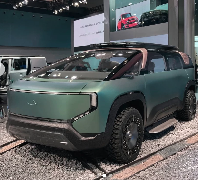 Chery first showed the Journeo as the Fulwin Jinyan at the 2024 Guangzhou Auto Show