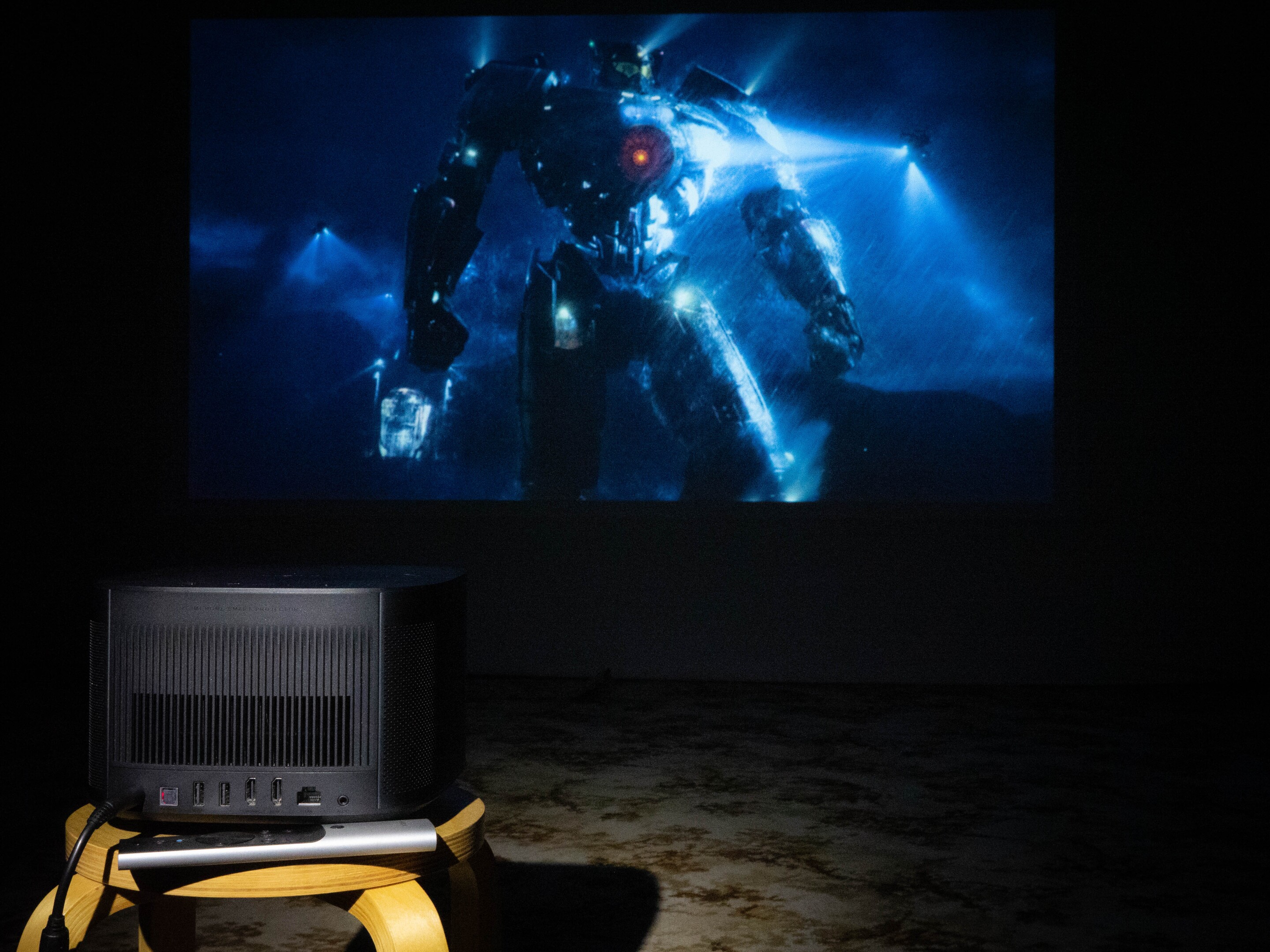 Review XGIMI Horizon Pro 4K smart projector is a spectacular package