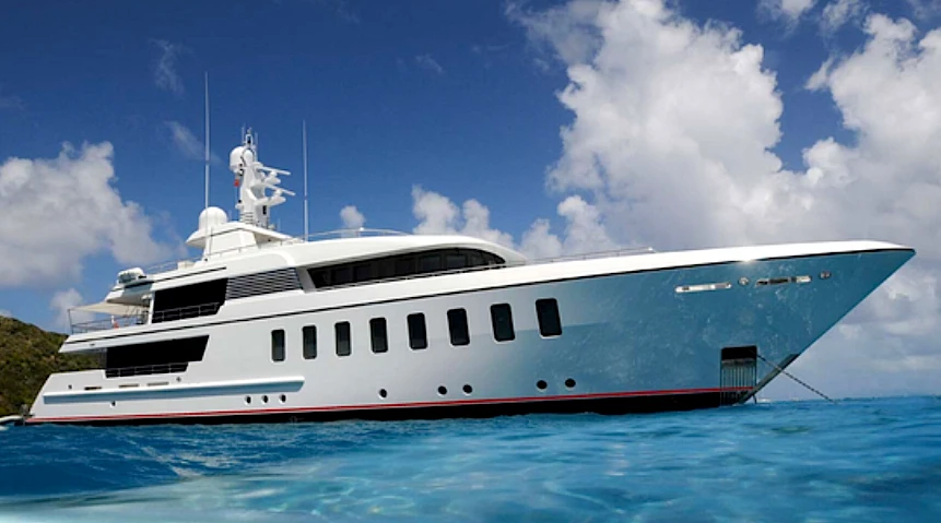 DISPLACEMENT MOTOR YACHT OF BELOW 500GT winner Helix