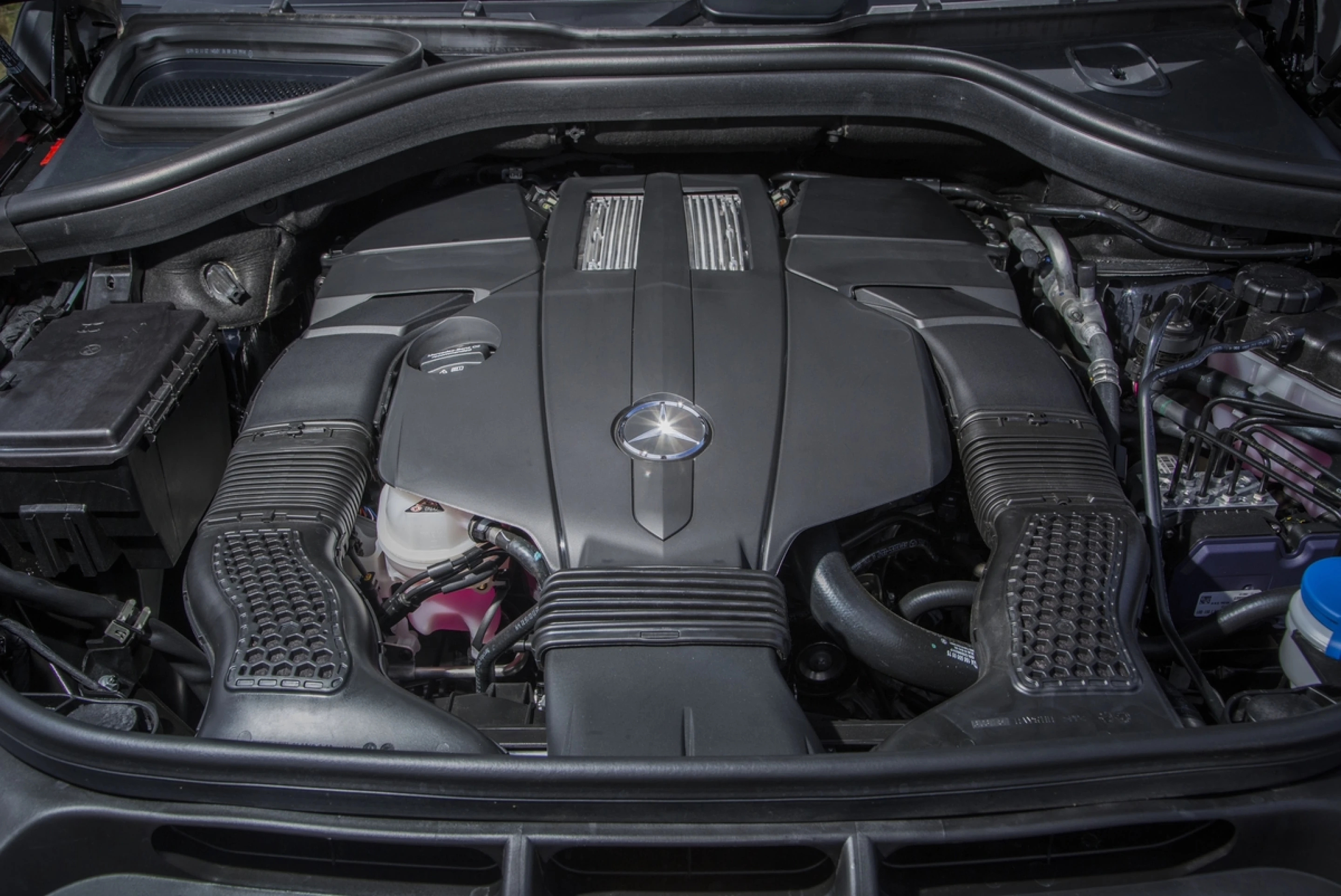 Review: 2017 Mercedes-Benz GLS550 – new name, same muscular SUV