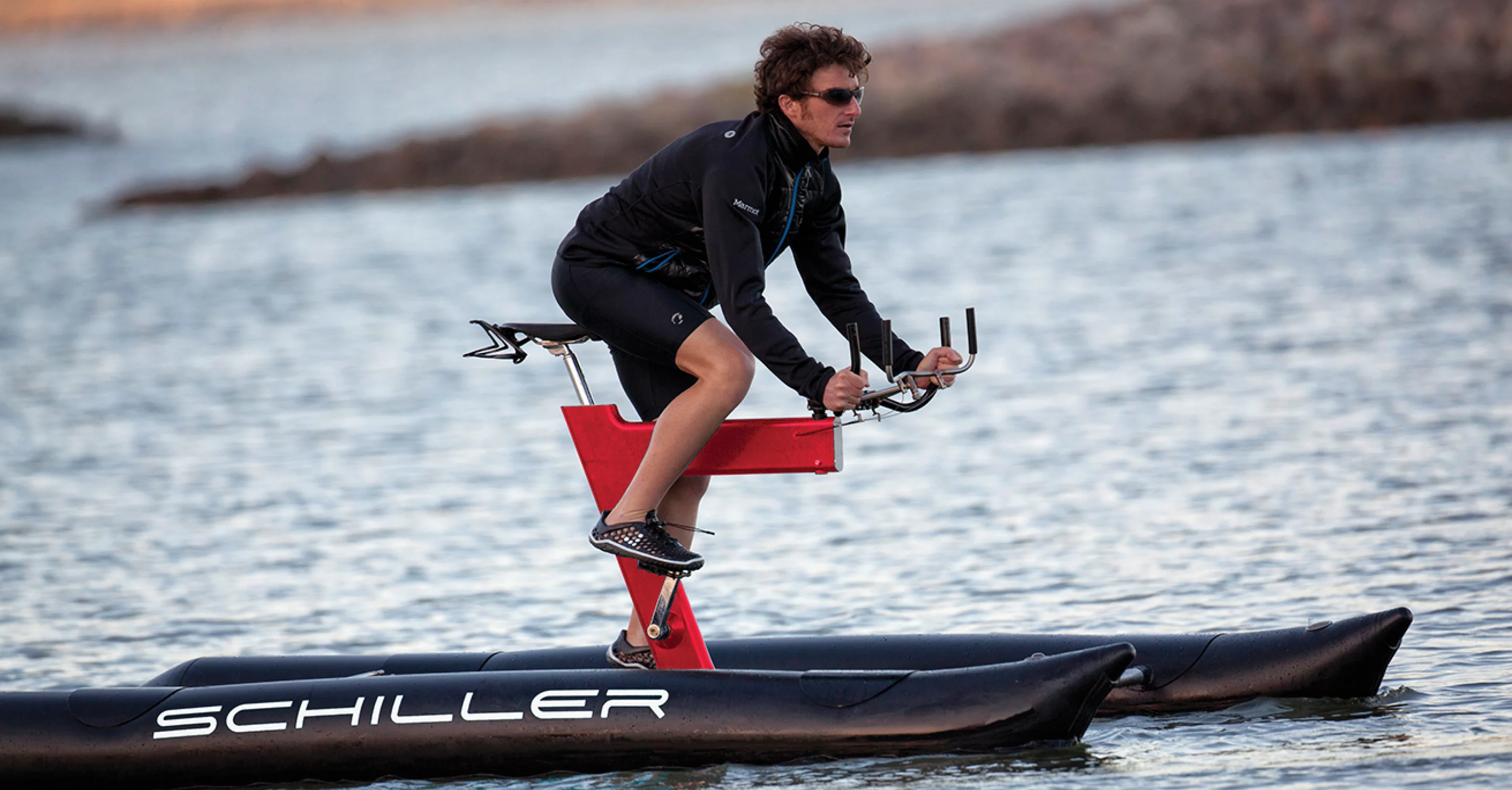 Power is transferred from the pedals via a Gates Carbon belt drive to a continuously-variable NuVinci 360 transmission, and then used to turn not one but two propellers mounted on flexible shafts