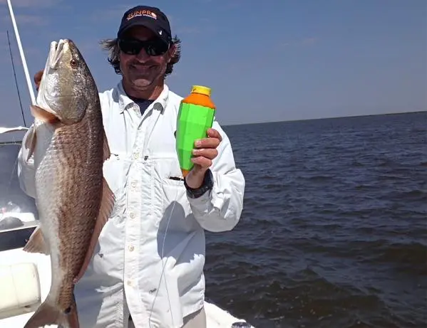 Users simply flick a switch and lob the Fish Call into the water
