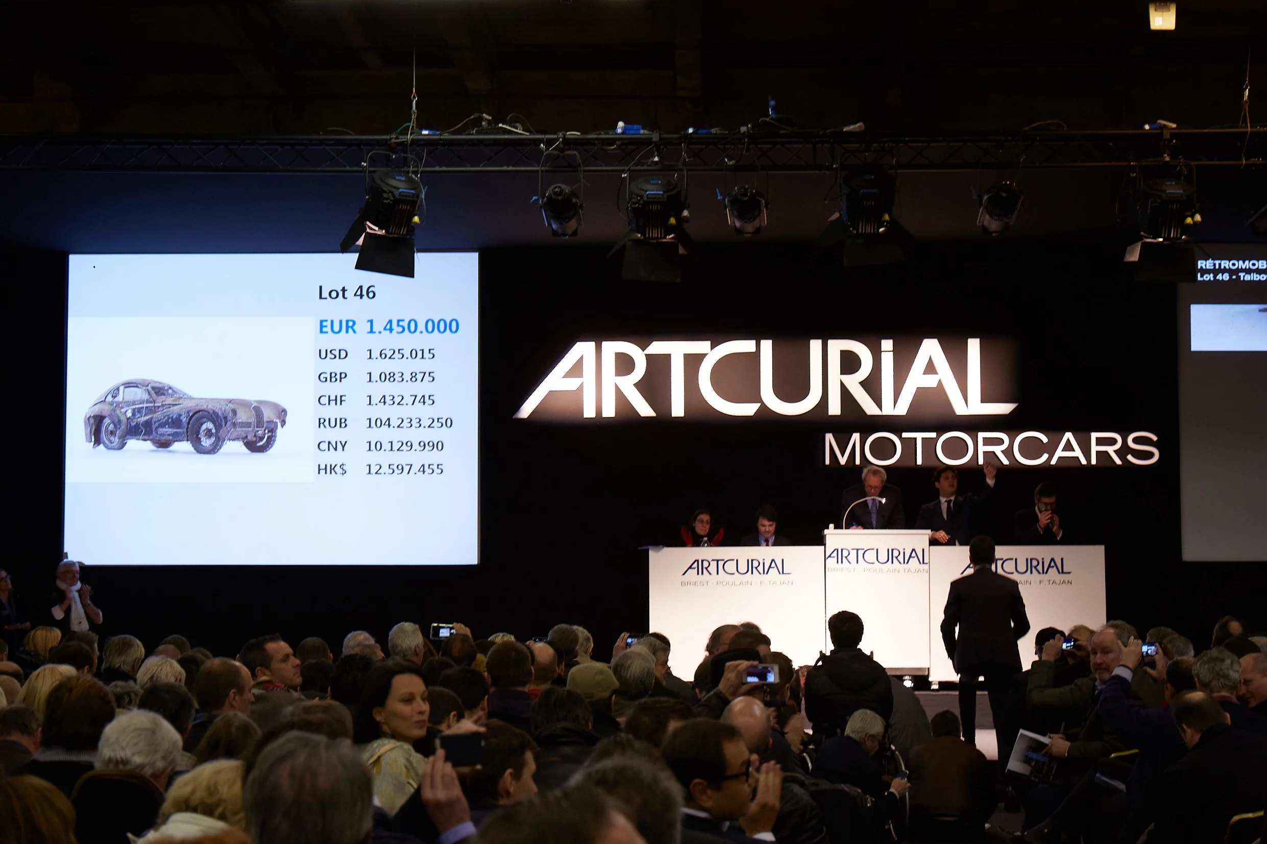 The Artcurial auction room during the sale of the Baillon Collection. The auction drew 1 600 registered bidders, 3500 people into the auction room for the sale, and a further 1000 registered on Artcurial's Livebid auction system via the internet.