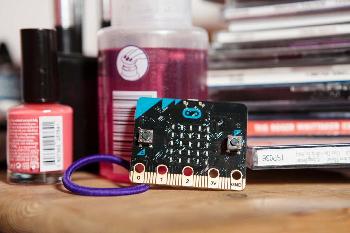 The micro:bit can be connected to various other devices, sensors and objects