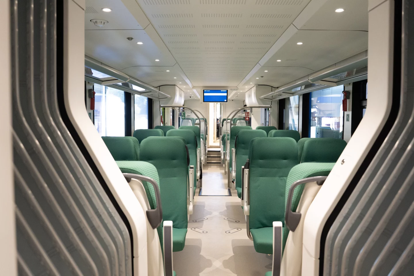 Panoramic windows, air conditioning, and low-floor boarding for all passengers