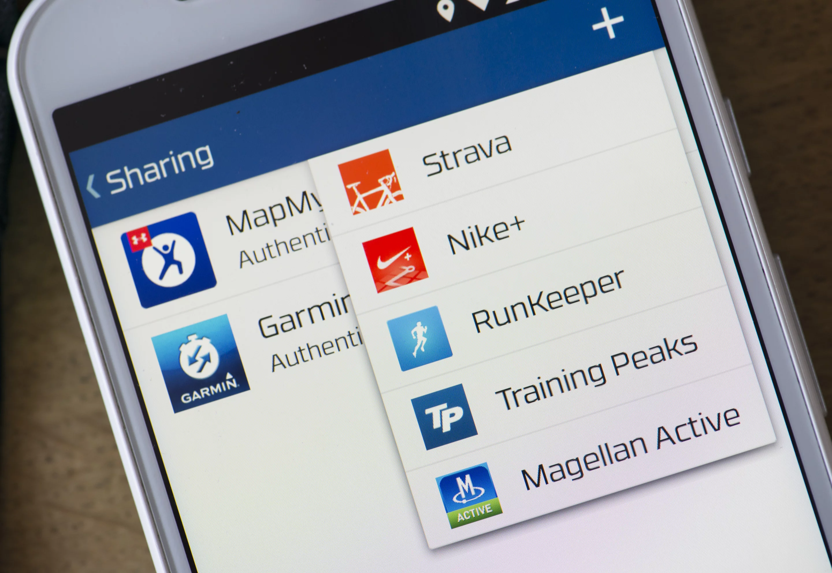 It's east to share info form the Wahoo Fitness Tickr X with other apps and services (Photo: Simon Crisp/Gizmag.com)