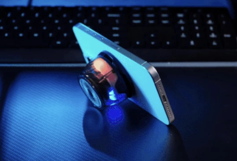 The magnetic device is also a handy phone stand