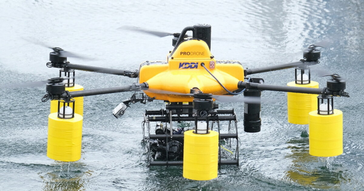 Status 6 Amphibious system combines a multicopter with an underwater drone
