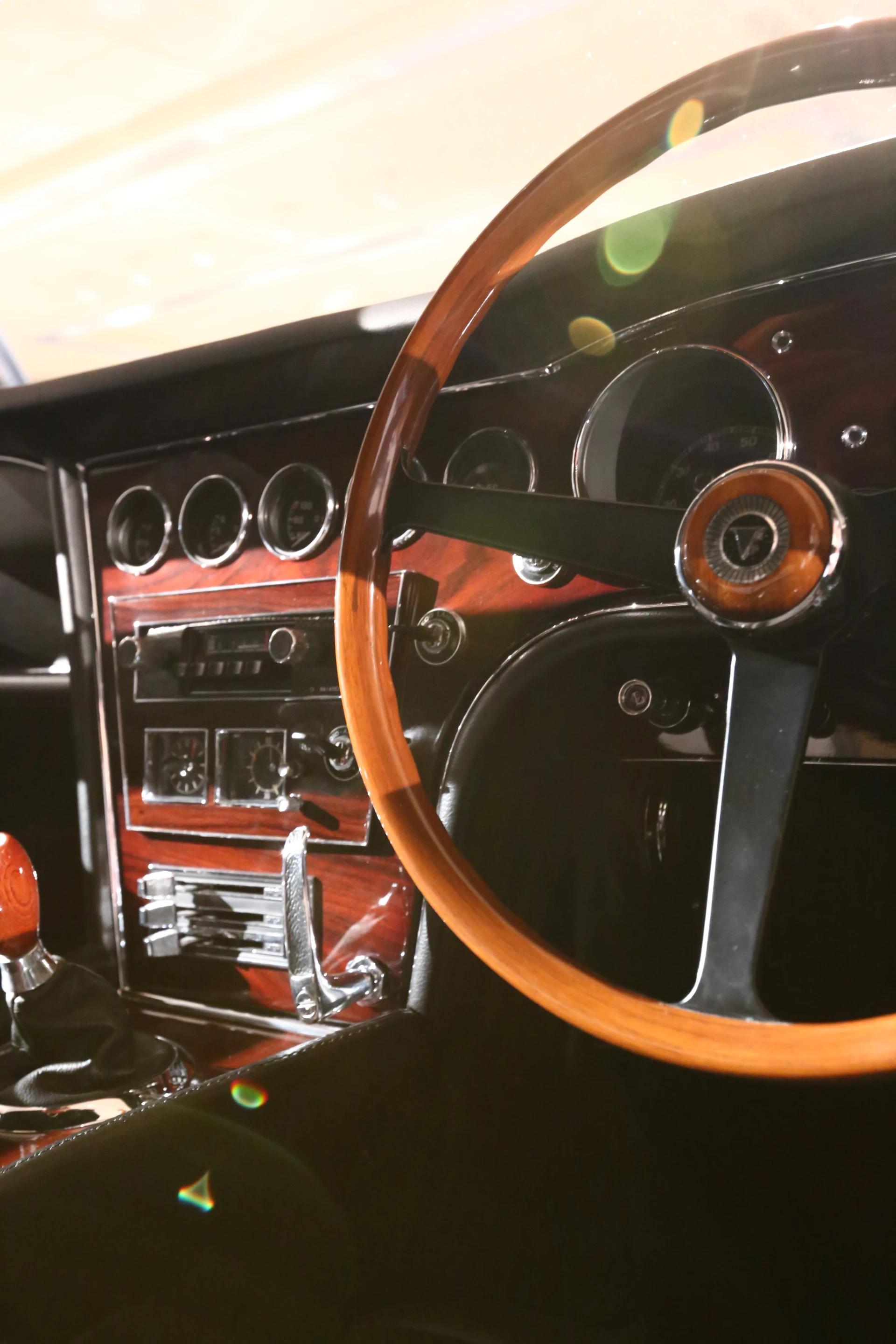 The dashboard of RM's 1967 Toyota 2000GT (Photo: Angus MacKenzie/Gizmag.com)
