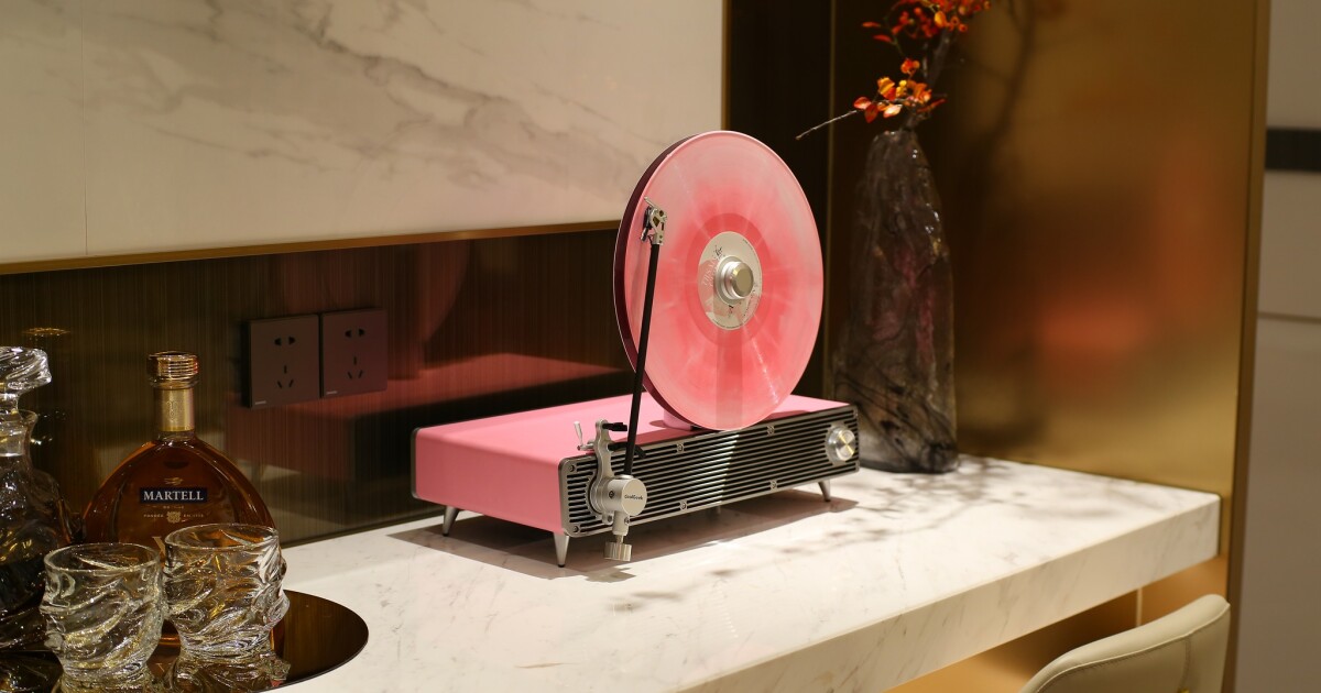 Colorful vertical turntable will make an eyepopping splash in any room