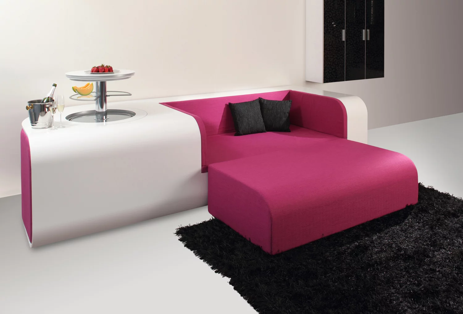 Gourmet delights are never far away with the SmarSofa