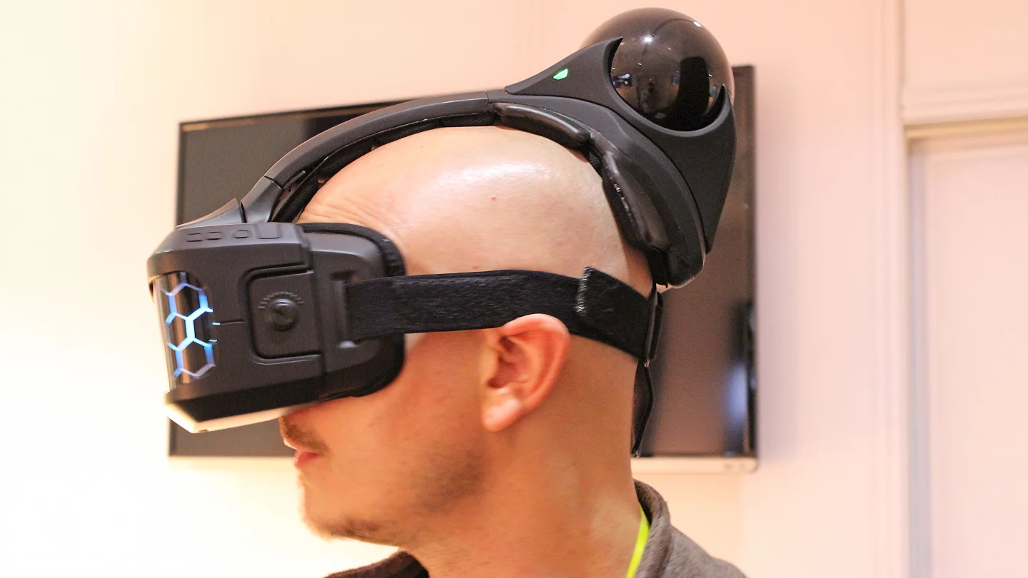This isn't something you're going to wear in public (Photo: Will Shanklin/Gizmag.com)