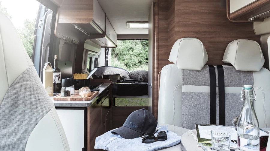 Carado's Vlow V 640 is the flagship of the group, using its longer length for a longitudinal bed