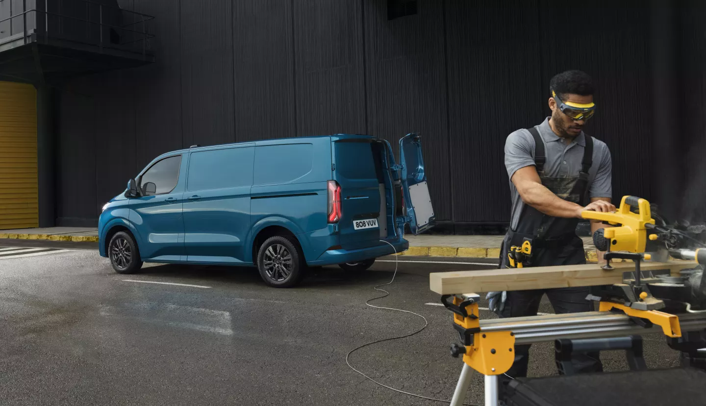 Like other Ford electric vehicles, the E-Transit Custom will be capable of powering tools and other equipment with its battery via the Pro Power Onboard feature
