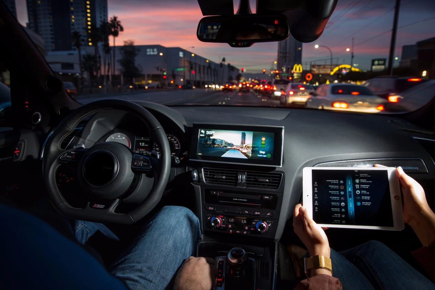 Delphi's vehicle-to-traffic light technology uses Dedicated Short Range Communications (DSRC) to recognize the status of traffic lights and to anticipate yellow and red lights