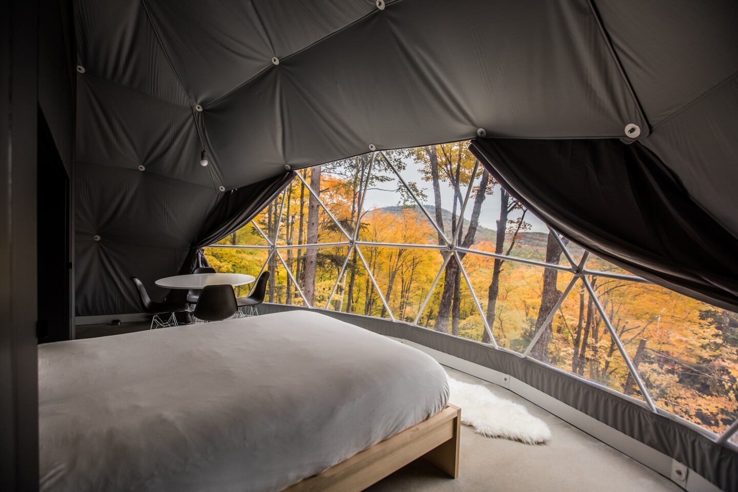 The drapes can also be drawn back to reveal the breathtaking views across the valley, with exclusive views of the Saint-Laurent river