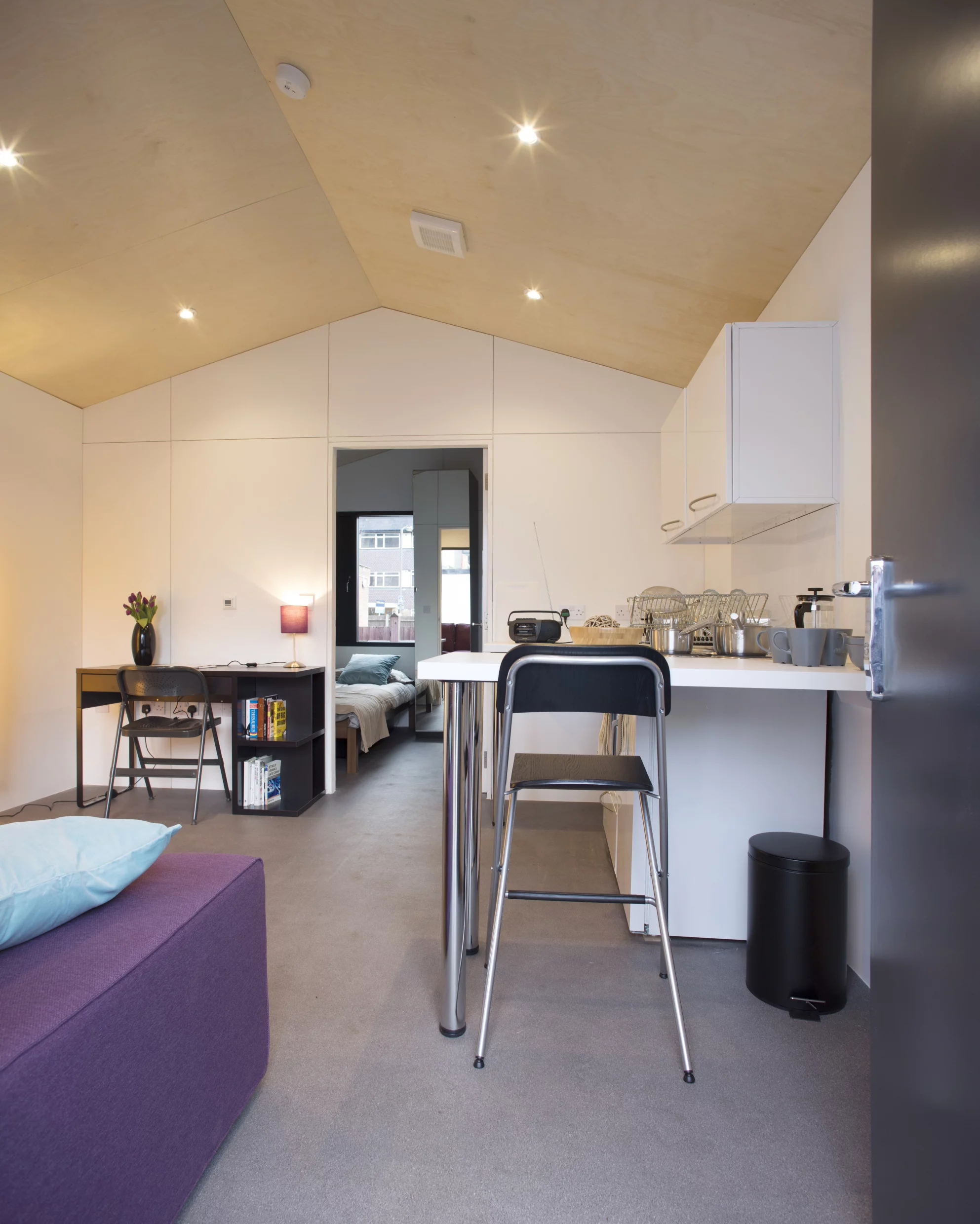 Thanks to its excellent insulation, a three-week trial conducted by YMCA has shown that each home can be lit and heated to 20° C (68° F) throughout the day and night for just £7 ($11) per week (Photo: YMCA LSW)