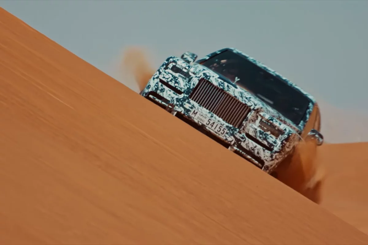 Rolls Royce's Project Cullinan going for a fang in the sand dunes
