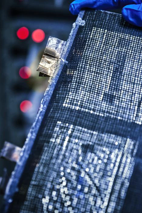 The carbon fiber-based battery promises to store energy, and support loads just like aluminum