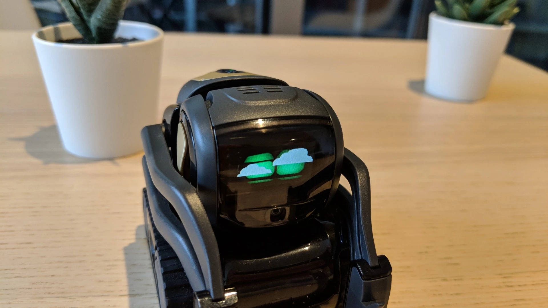 Animations flash up across Vector's face to indicate the weather – in this case, cloudy