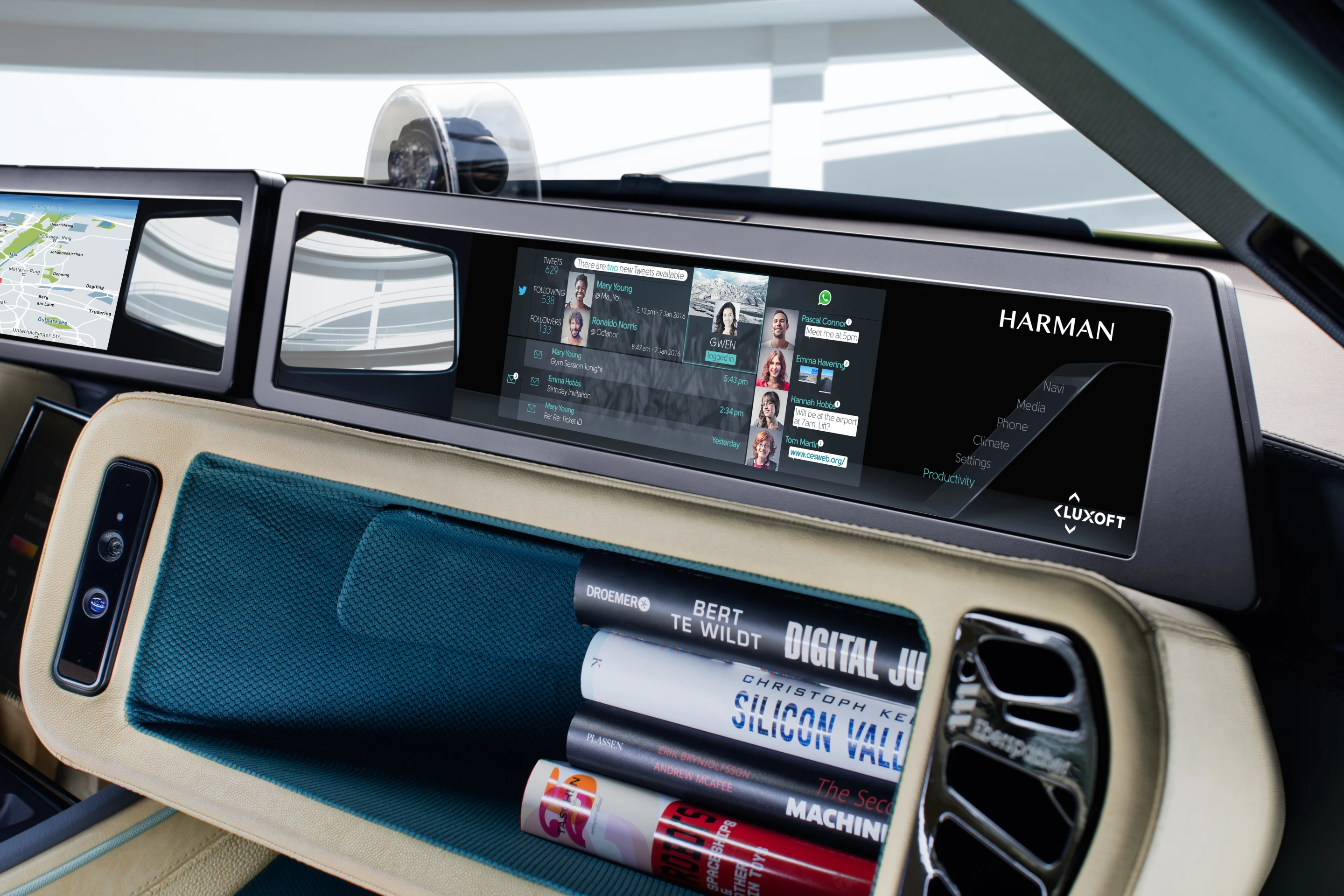 The Rinspeed interior entertains and informs occupants with dual curved 4K displays