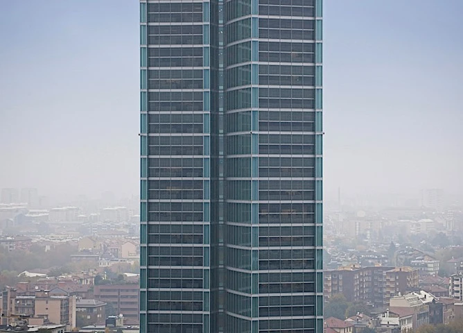 Palazzo Lombardia, Milan (Photo: Fernando Guerra)