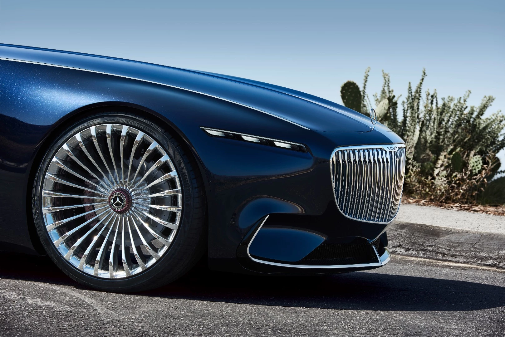 The 2017 Vision Mercedes-Maybach 6 Cabriolet is the droptop version of the Vision Mercedes-Maybach 6 Coupé presented at Pebble Beach in 2016.