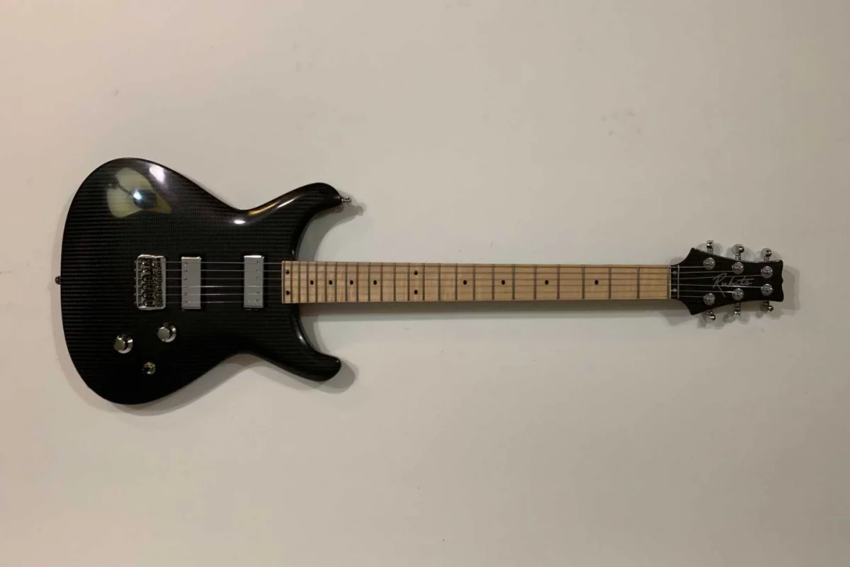 The Rubato Lassie has a single-piece carbon fiber body and neck and relies on the material's strength and rigidity to keep the neck from bending