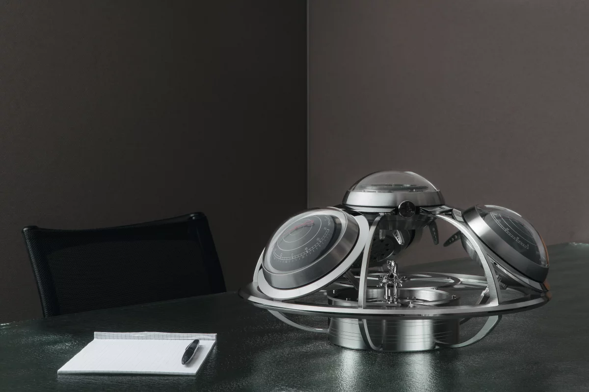 Before digital technology saturated modern life like milk in a bowl of corn flakes, weather stations were a common sight on desks in homes and offices