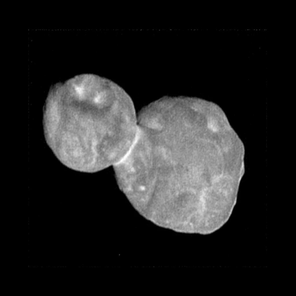 This image of Ultima Thule was snapped about 19 minutes before New Horizons' closest approach, showing a spatial resolution of 273 ft (83 m) per pixel