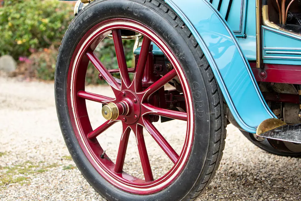 The Panhard 1901 7hp wheel
