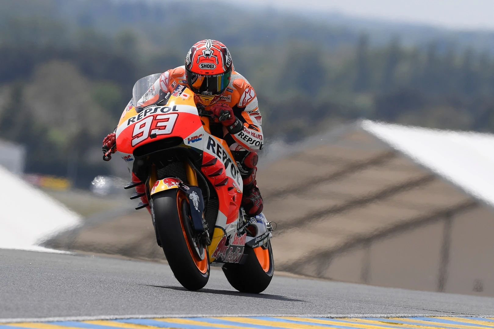 Honda's champion Marc Marquez raced a three-wing setup in Barcelona – that was at a time when he was seeing enormous potential in aerodynamic assists