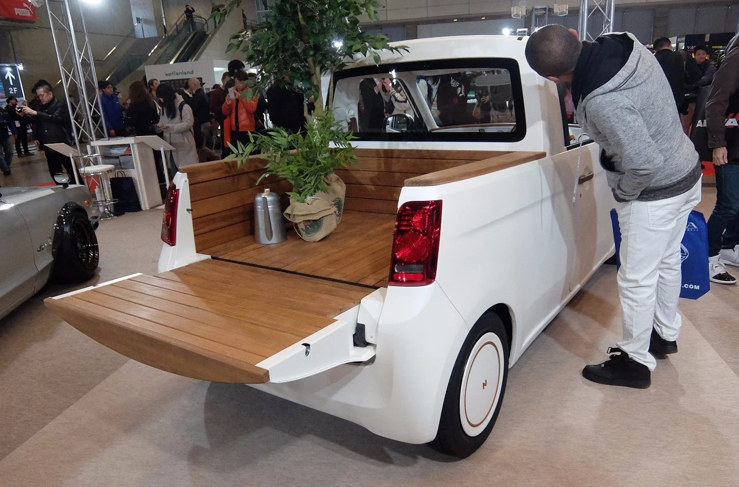 A2-seater pick-up truck concept based on the Honda N-One K-Car (Micro car)