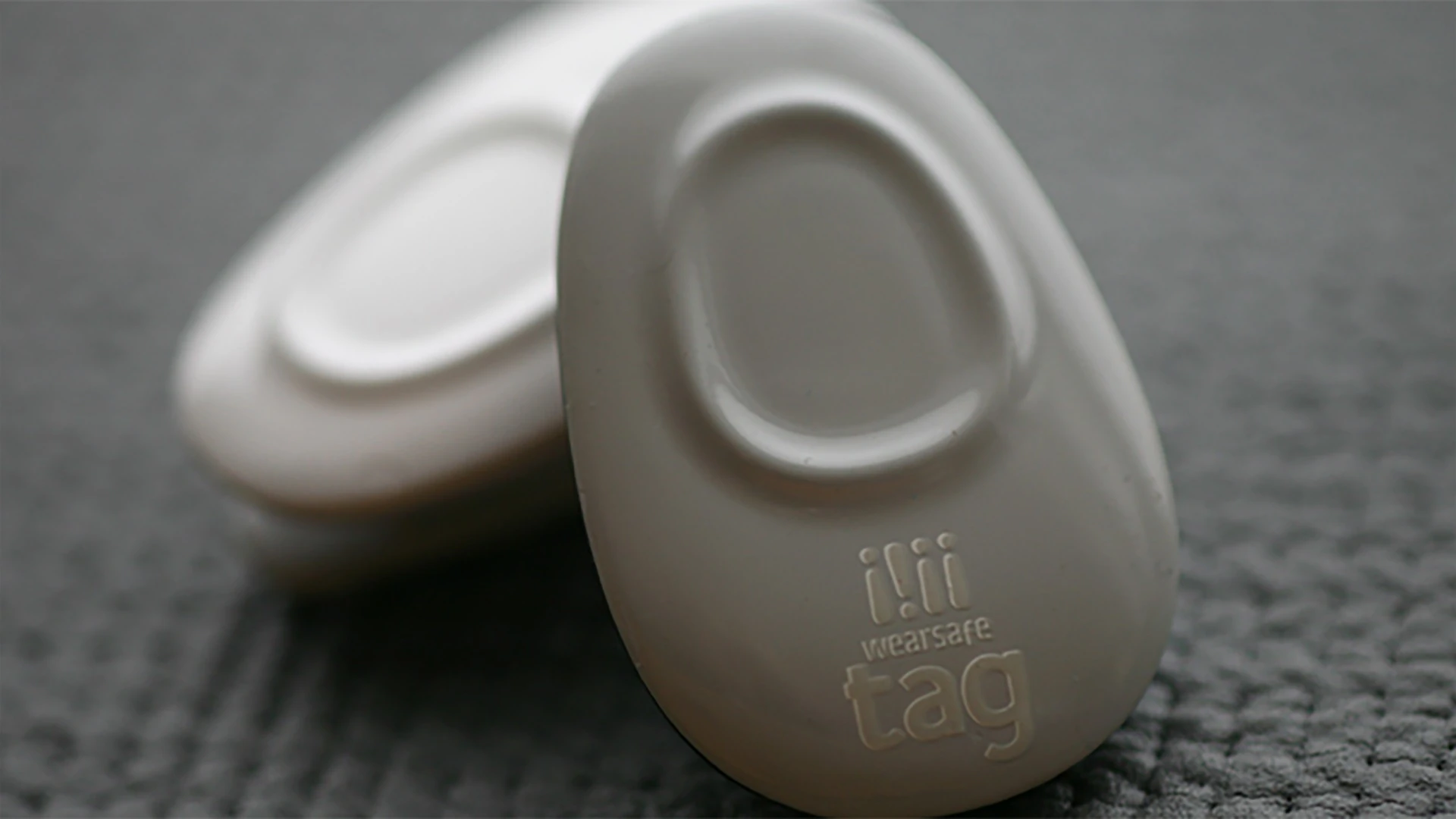 The Wearsafe Tag is a small, simple accessory designed to let smartphone users quickly and subtly communicate their whereabouts to friends and family