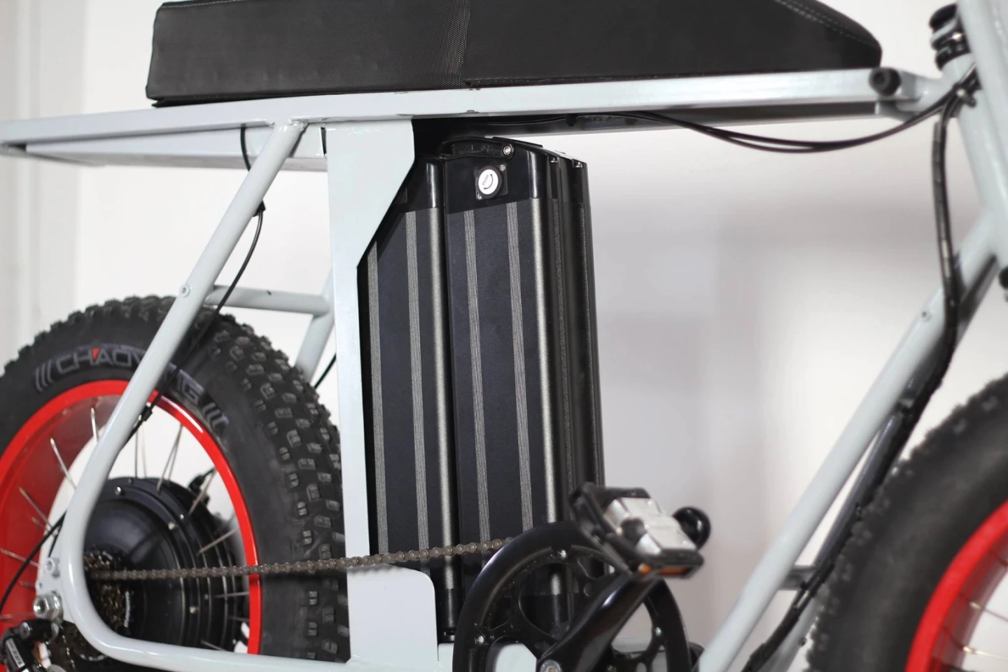 With two battery packs, the Moke doubles up on range