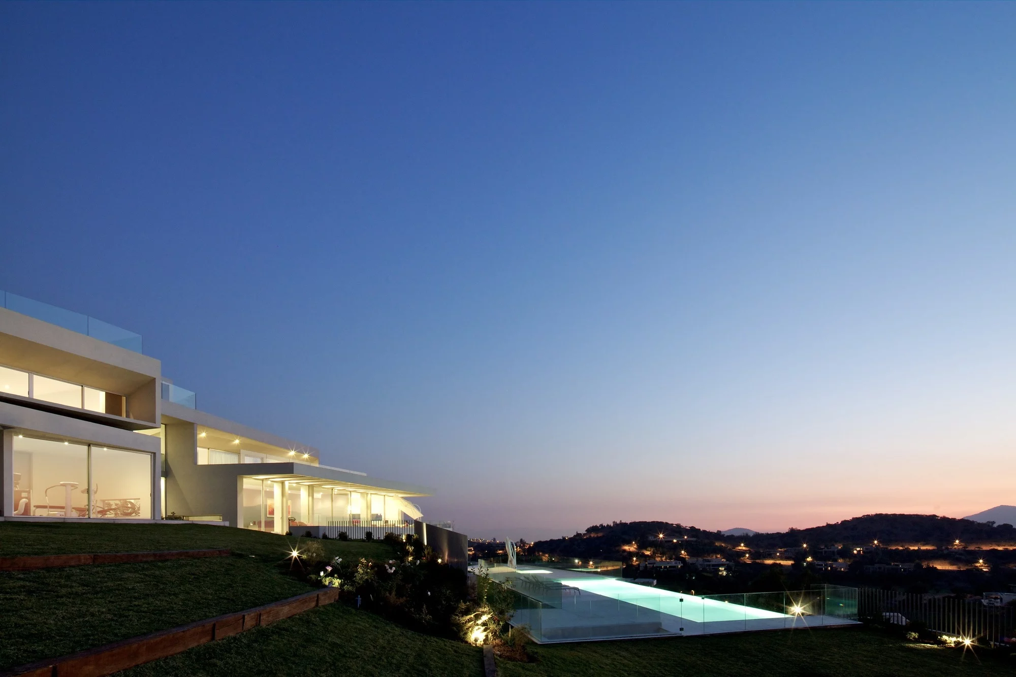 The house affords views of the local golf course (Photo: Nico Saieh)