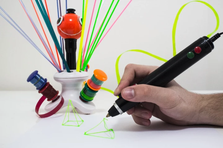 The renegade pen in front with the bottle-shredding ChupaCut in the background