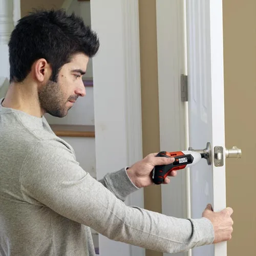 The Gyro features an ISZ-650 Z-axis integrated MEMS Gyroscope from California's Invensense measures the wrist motion and a microprocessor translates the degree of change into variable speed and direction
