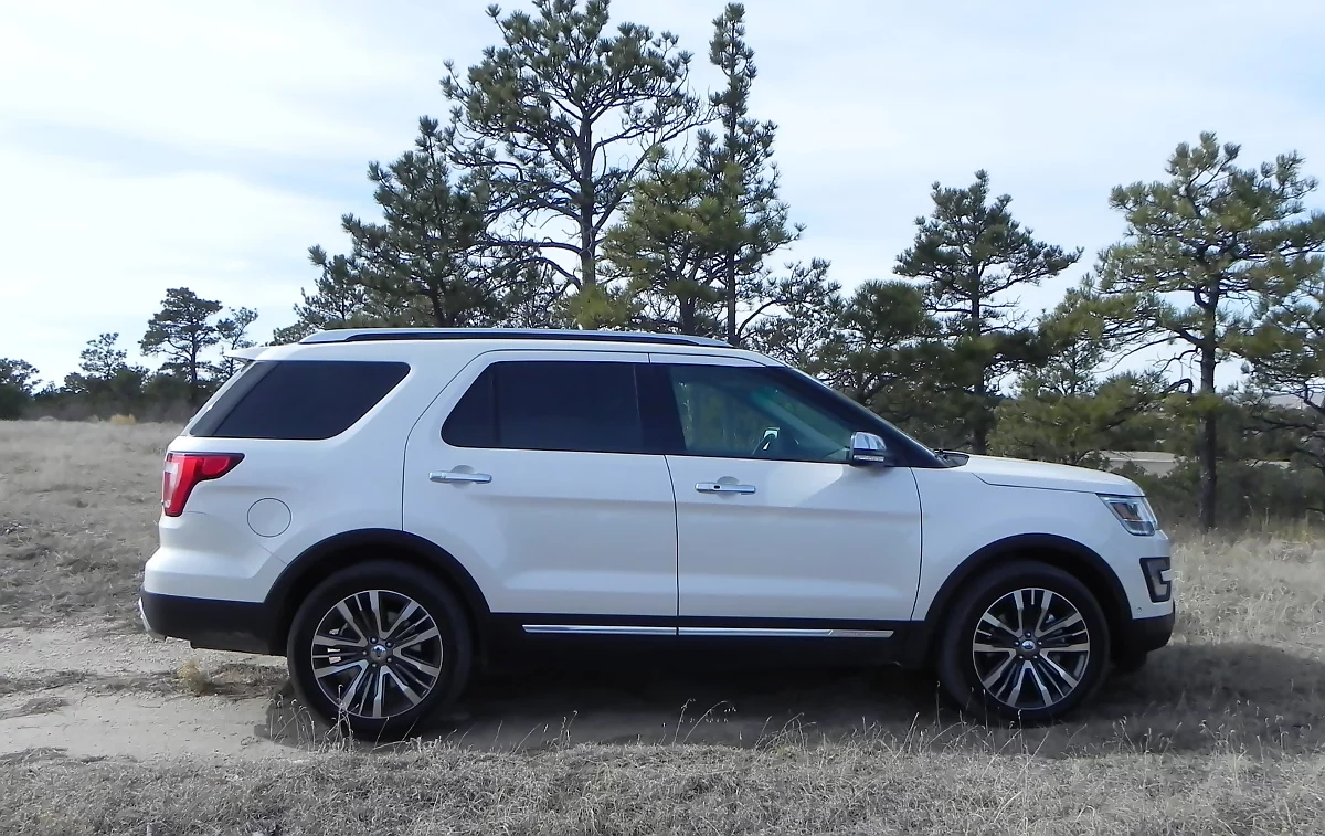 Big 20-inch wheels dominate the Platinum trim