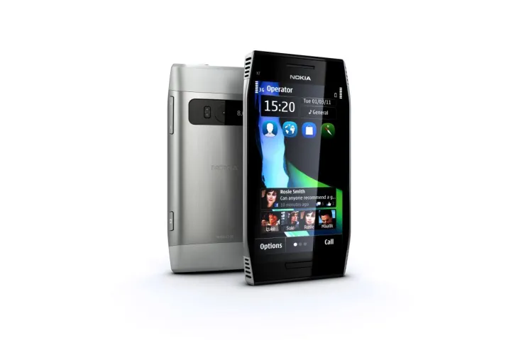 Nokia X7 smartphone: 4-inch AMOLED screen, 720p video and updated Symbian software