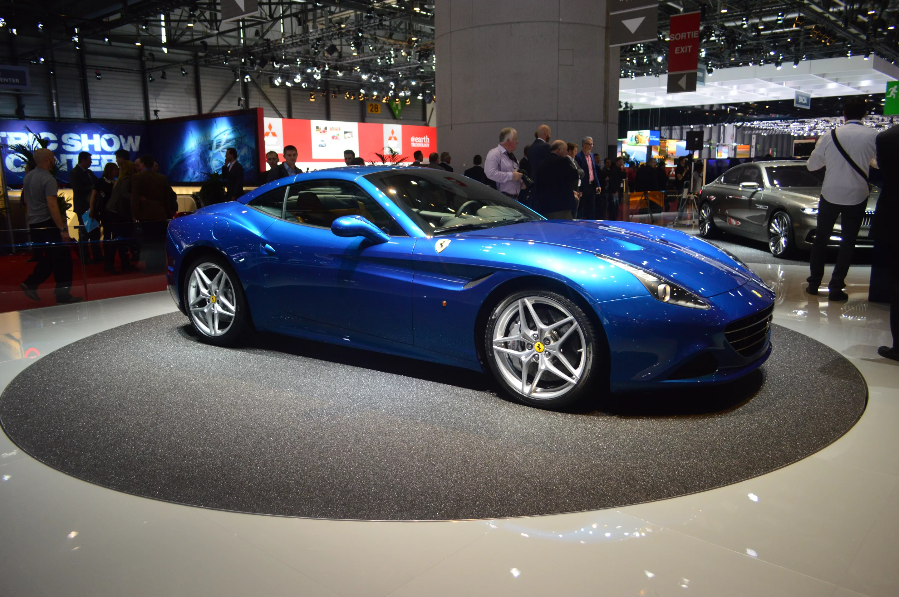 The Ferrari California T requires a 20-percent larger radiator (Photo: CC Weiss/Gizmag)