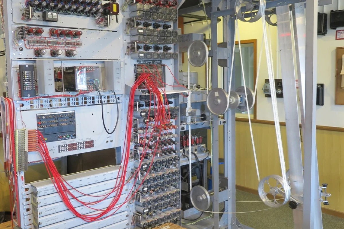 The reconstructed Heath Robinson machine