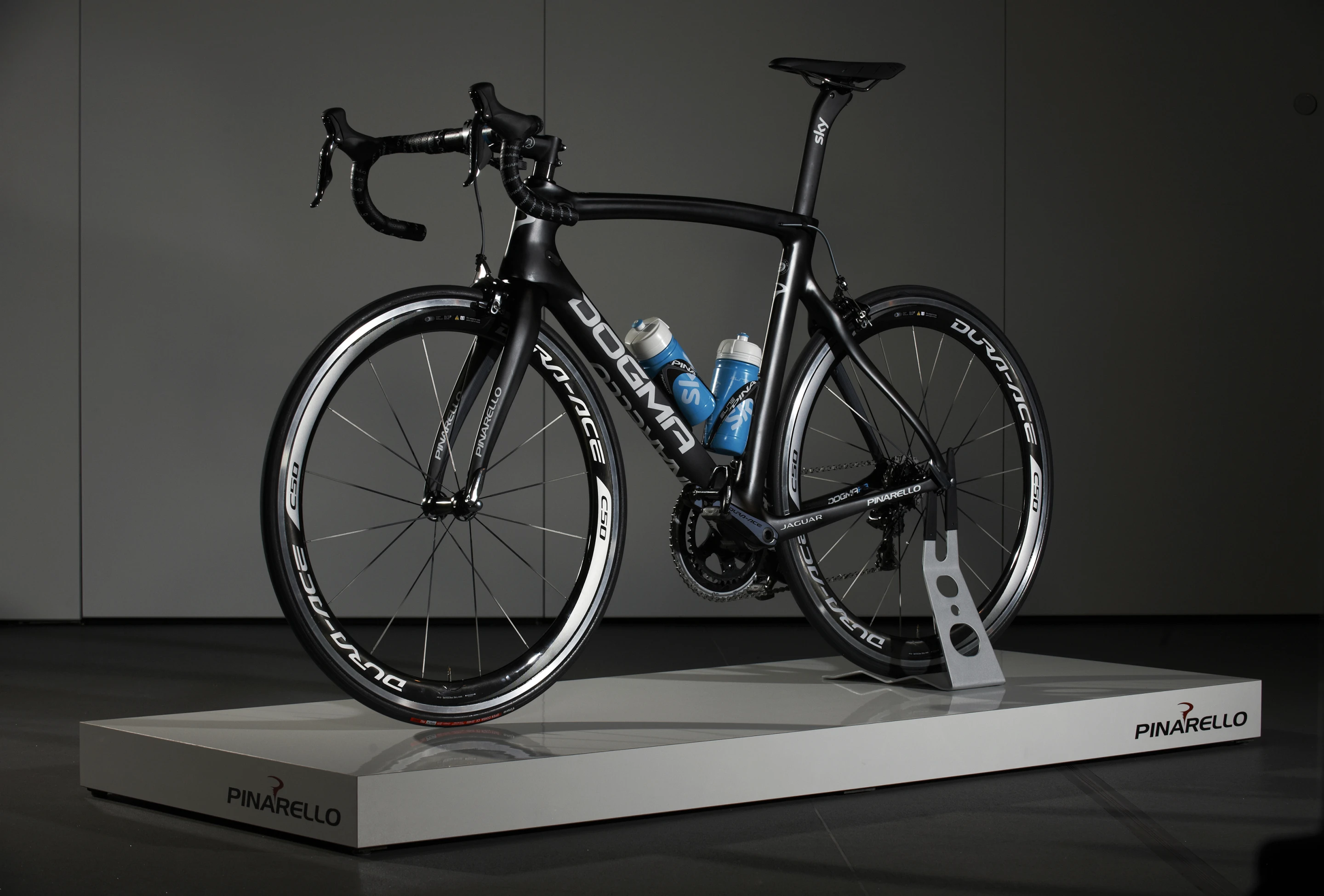 The complete Dogma F8 is a claimed 26.1 percent more aerodynamic than the retiring Dogma 65.1