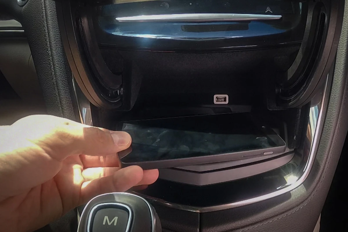 Cadillac is looking to clears the clutter by adding wireless charging to the 2015 ATS