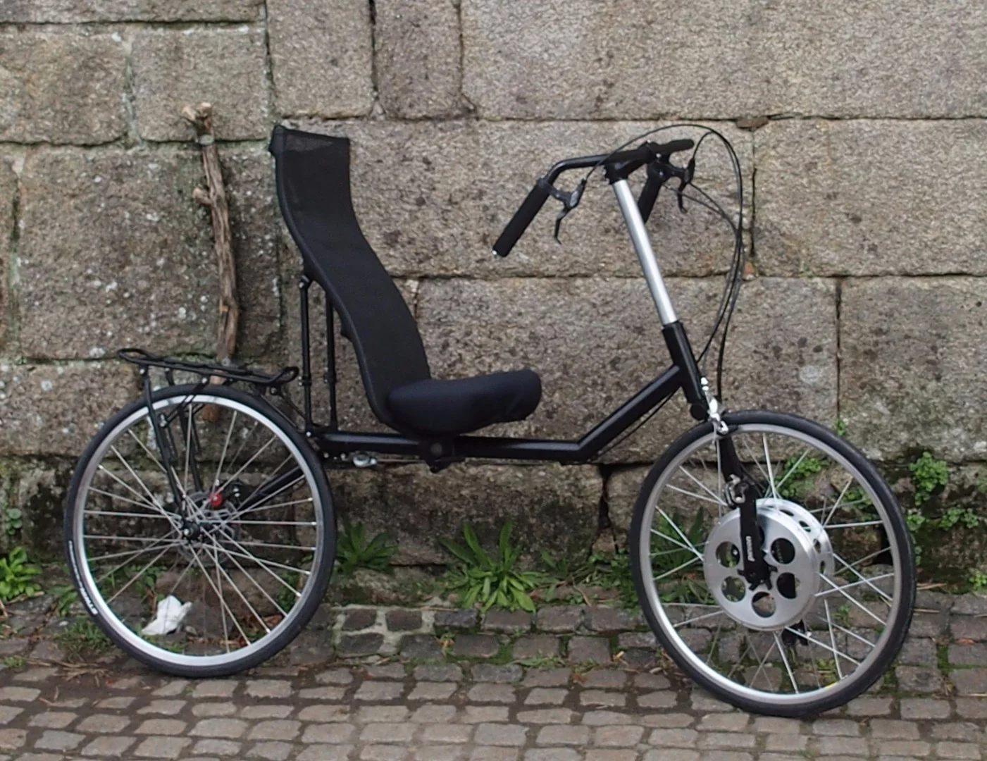 Le Borgne has already built two KerVelo prototypes, and is also interested in applying the design to a tricycle