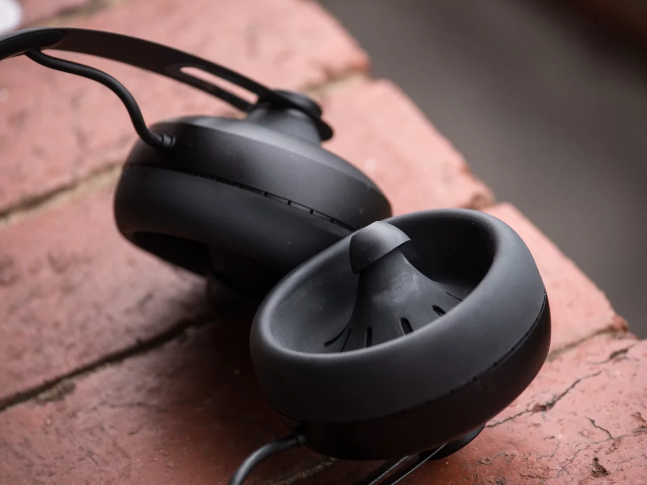 Nuraphones: this silicon prong is a 2-stage spring that gently nestles the earbud section of the Nura headphones into your ear.