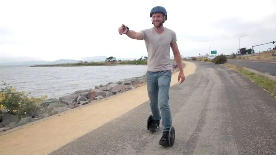 The speed of the ESkates can be controlled using a finger-worn device